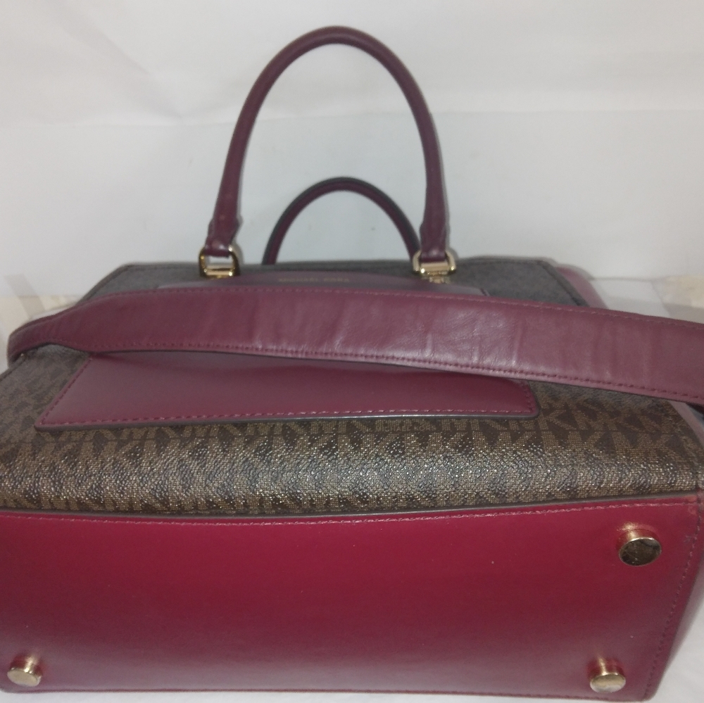 Michael Kors monogram satchel bag - Picture 14 of 16